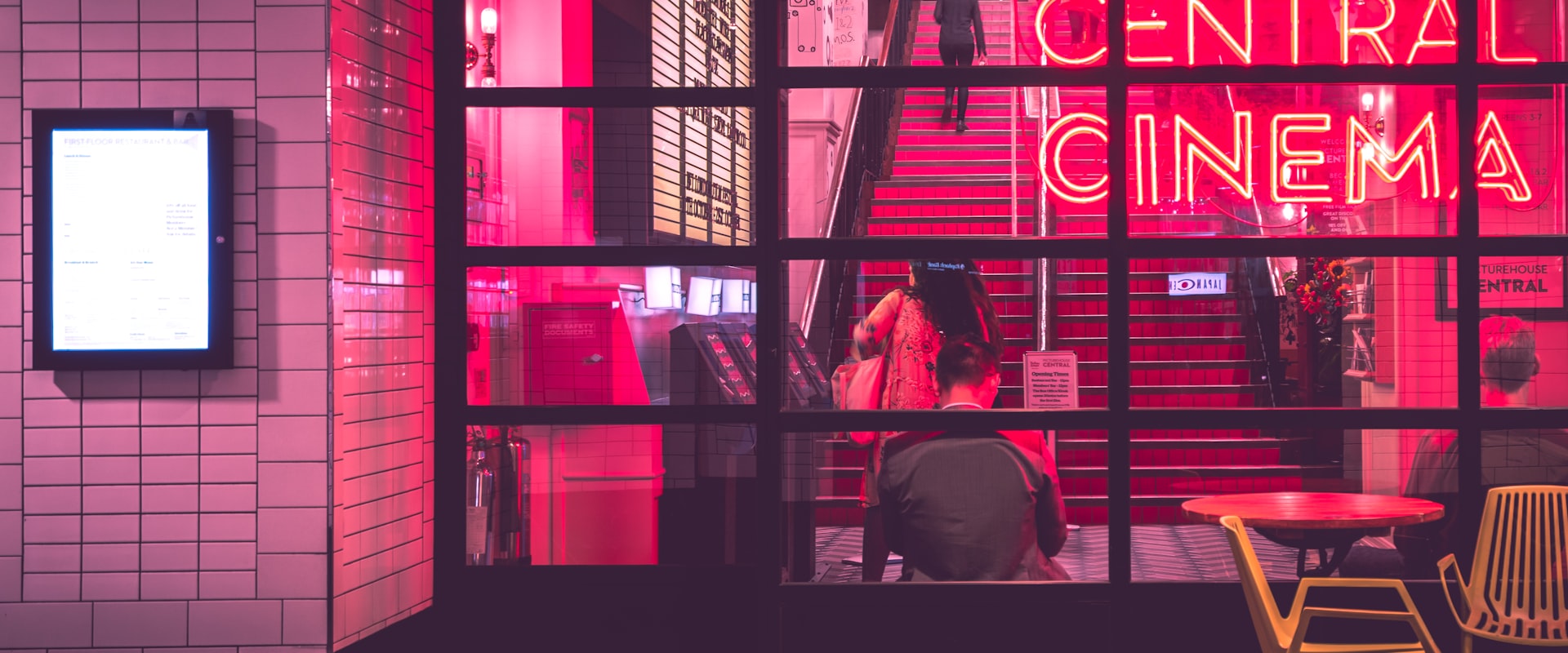 麻花天美星空MV网站首屏焦点图展示最新热门影视剧集